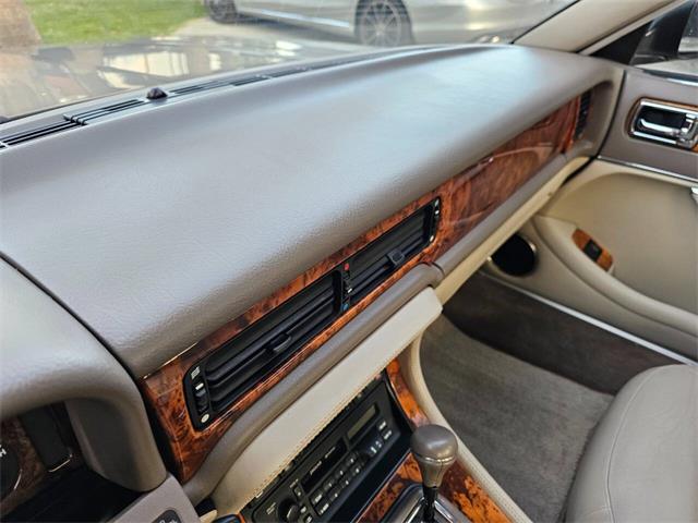 1995 Jaguar XJ (CC-2032458) for sale in Woodland Hills, California