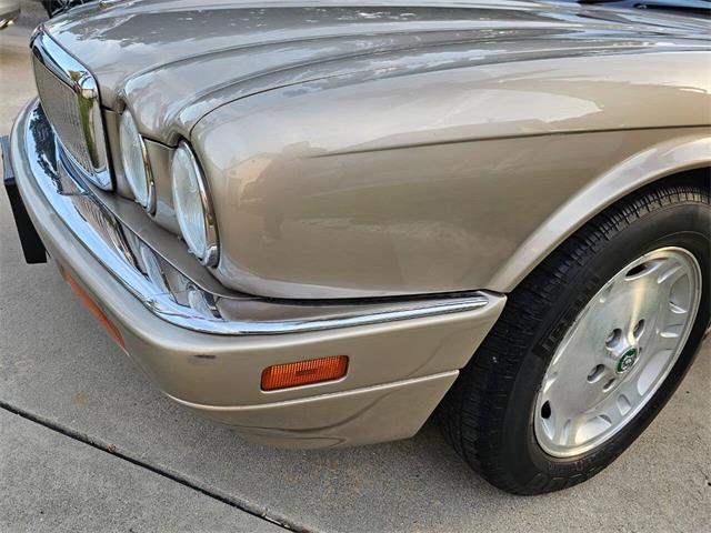 1995 Jaguar XJ (CC-2032458) for sale in Woodland Hills, California