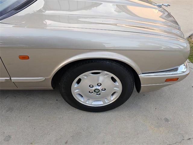 1995 Jaguar XJ (CC-2032458) for sale in Woodland Hills, California