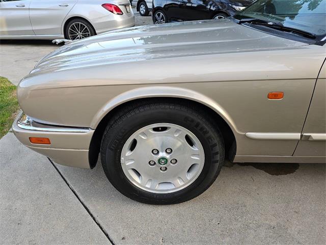 1995 Jaguar XJ (CC-2032458) for sale in Woodland Hills, California