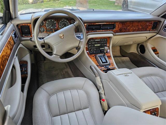 1995 Jaguar XJ (CC-2032458) for sale in Woodland Hills, California