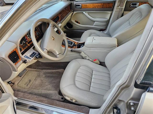 1995 Jaguar XJ (CC-2032458) for sale in Woodland Hills, California
