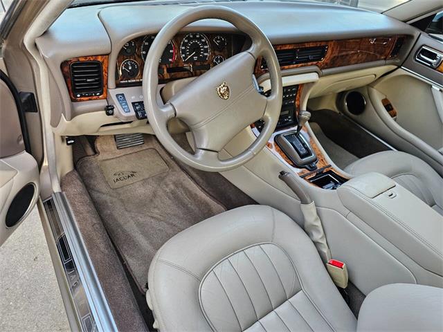 1995 Jaguar XJ (CC-2032458) for sale in Woodland Hills, California