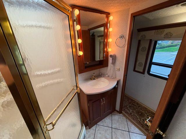 2002 Itasca Horizon (CC-2034612) for sale in Seattle, Washington