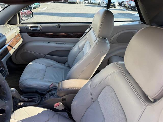 2004 Chrysler Sebring (CC-2035144) for sale in Edison, New Jersey
