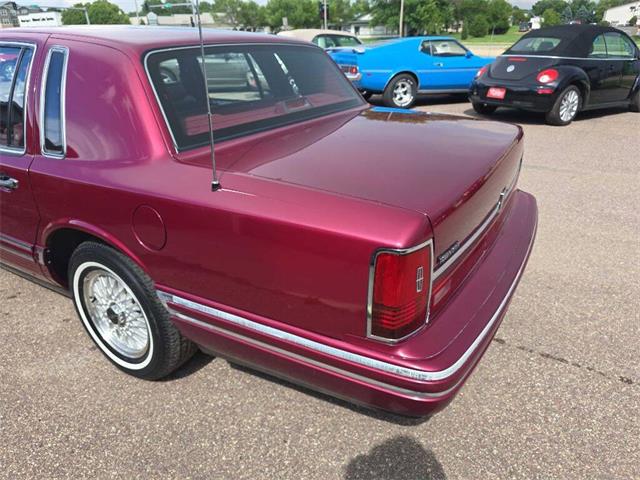 1993 Lincoln Town Car (CC-2036730) for sale in Spirit Lake, Iowa