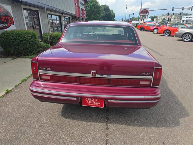 1993 Lincoln Town Car (CC-2036730) for sale in Spirit Lake, Iowa