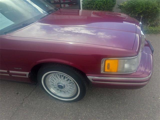 1993 Lincoln Town Car (CC-2036730) for sale in Spirit Lake, Iowa