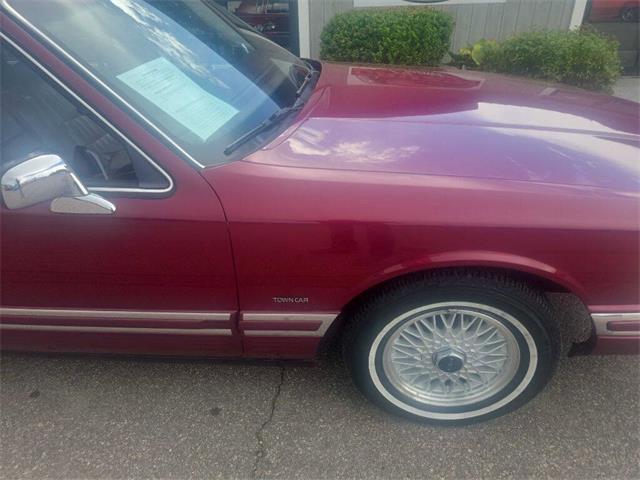 1993 Lincoln Town Car (CC-2036730) for sale in Spirit Lake, Iowa