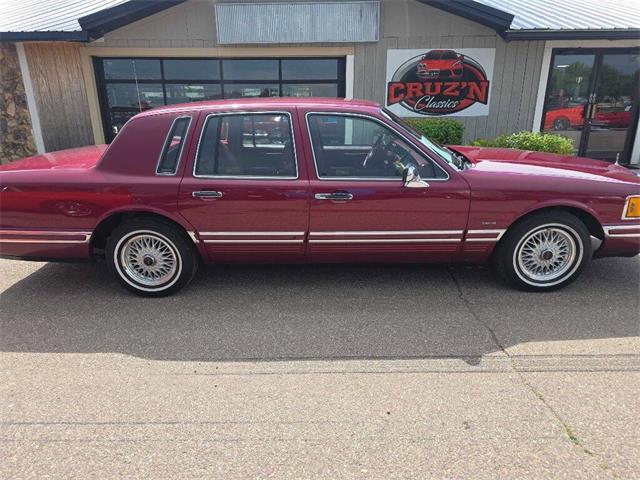 1993 Lincoln Town Car (CC-2036730) for sale in Spirit Lake, Iowa
