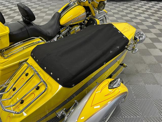 2005 Harley-Davidson FLHT (CC-2037064) for sale in North East, Pennsylvania