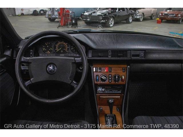 1986 Mercedes-Benz 230E (CC-2037701) for sale in Kentwood, Michigan