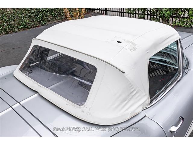 1961 Chevrolet Corvette (CC-2044512) for sale in Beverly Hills, California