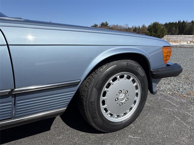 1987 Mercedes-Benz 560SL (CC-2045578) for sale in Montreal , Quebec