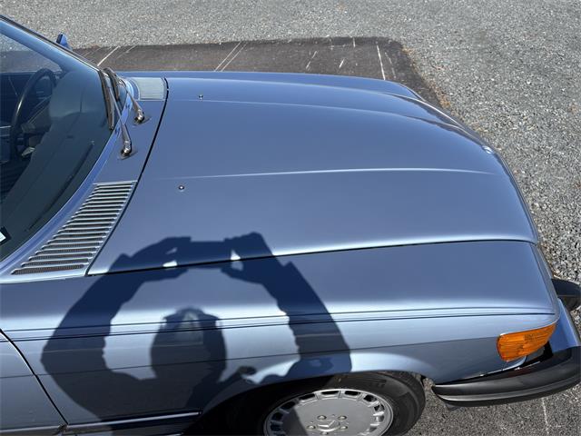 1987 Mercedes-Benz 560SL (CC-2045578) for sale in Montreal , Quebec