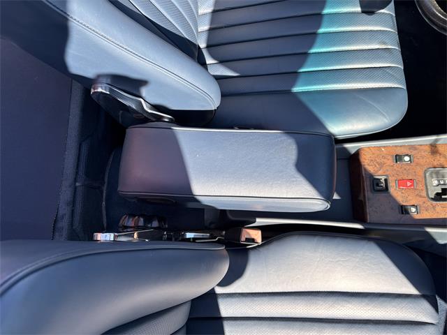 1987 Mercedes-Benz 560SL (CC-2045578) for sale in Montreal , Quebec