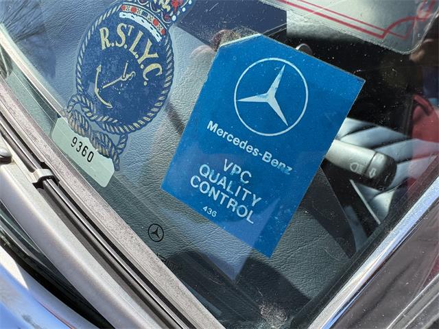 1987 Mercedes-Benz 560SL (CC-2045578) for sale in Montreal , Quebec