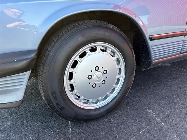 1987 Mercedes-Benz 560SL (CC-2045578) for sale in Montreal , Quebec