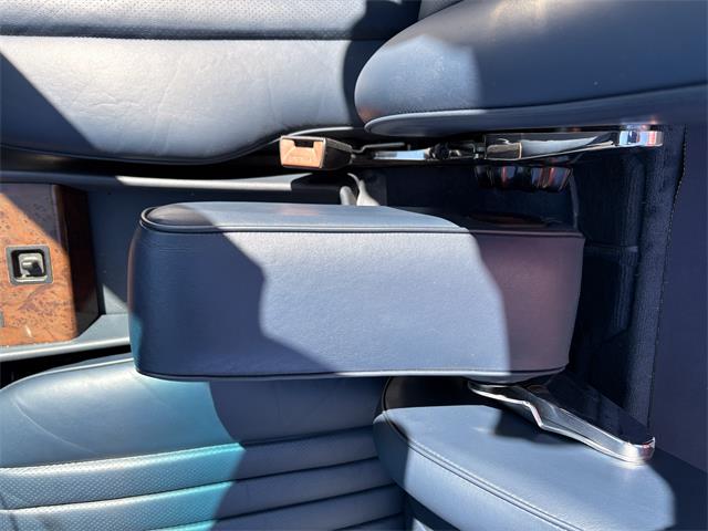 1987 Mercedes-Benz 560SL (CC-2045578) for sale in Montreal , Quebec