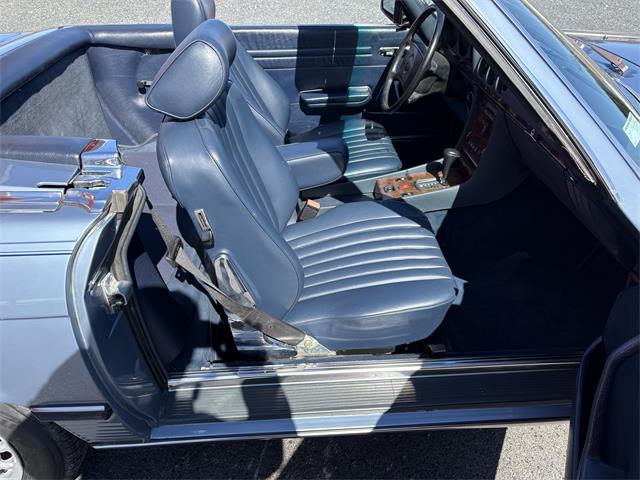 1987 Mercedes-Benz 560SL (CC-2045578) for sale in Montreal , Quebec