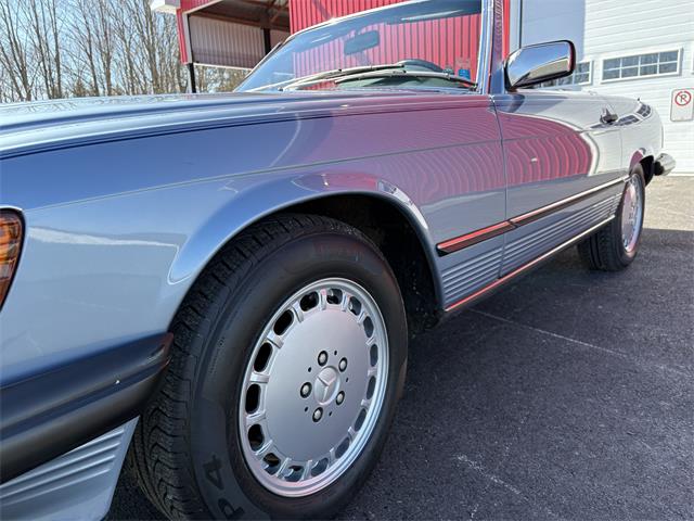 1987 Mercedes-Benz 560SL (CC-2045578) for sale in Montreal , Quebec