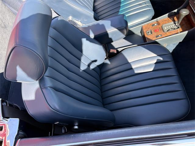 1987 Mercedes-Benz 560SL (CC-2045578) for sale in Montreal , Quebec