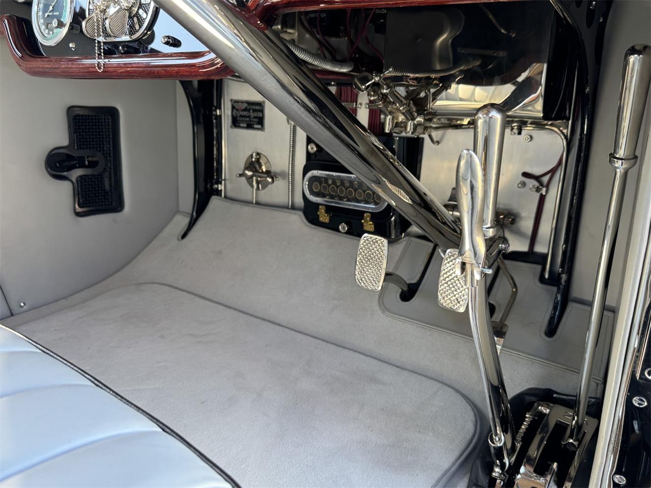 https://photos.classiccars.com/cc-temp/listing/204/8388/57838801-1923-hispano-suiza-h6b-cabriolet-by-fernandez-et-darrin-std.jpg