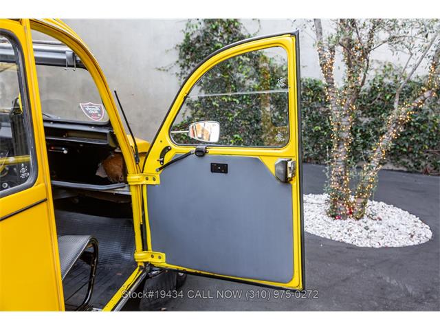 1974 Citroen 2CV (CC-2049396) for sale in Beverly Hills, California