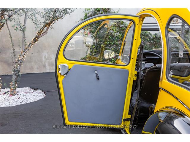 1974 Citroen 2CV (CC-2049396) for sale in Beverly Hills, California