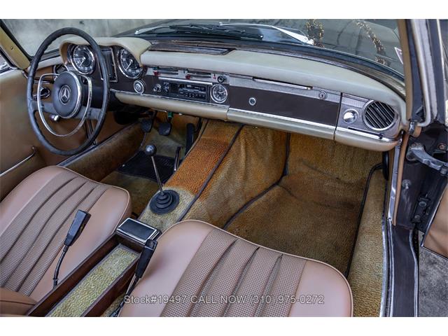 1966 Mercedes-Benz 230SL (CC-2054534) for sale in Beverly Hills, California