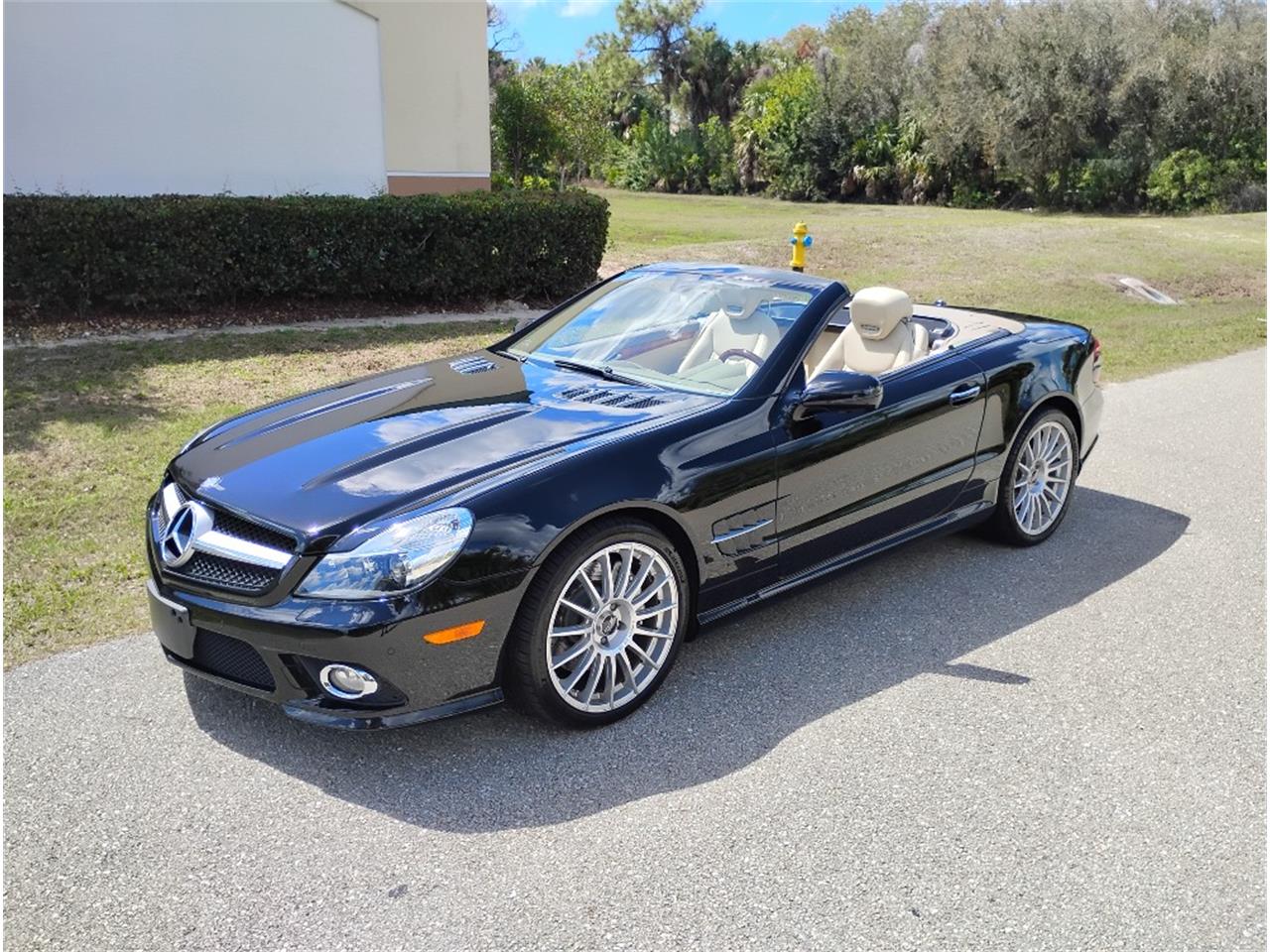 2011 Mercedes-Benz SL550 for Sale | ClassicCars.com | CC-2054545