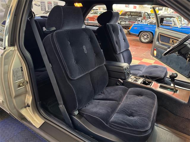 1988 Lincoln Mark VII (CC-2055922) for sale in Mundelein, Illinois