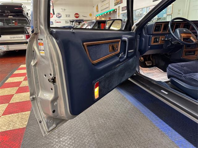 1988 Lincoln Mark VII (CC-2055922) for sale in Mundelein, Illinois