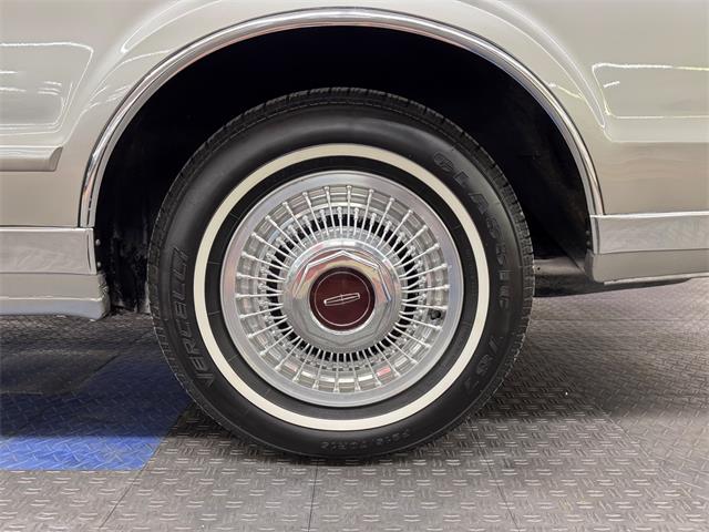 1988 Lincoln Mark VII (CC-2055922) for sale in Mundelein, Illinois