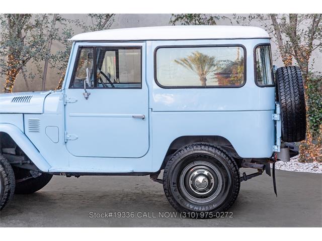 1975 Toyota Land Cruiser FJ40 (CC-2056712) for sale in Beverly Hills, California