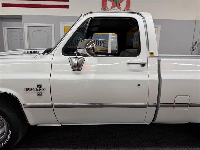 1986 Chevrolet C/K 10 (CC-2061532) for sale in Mundelein, Illinois