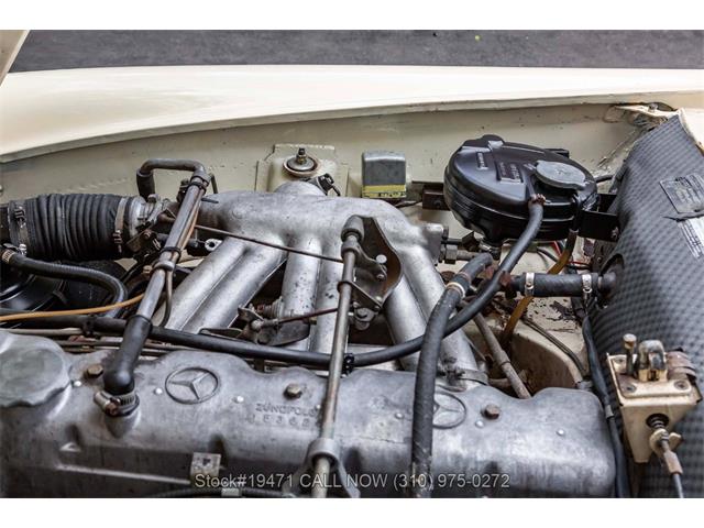 1966 Mercedes-Benz 230SL (CC-2062155) for sale in Beverly Hills, California
