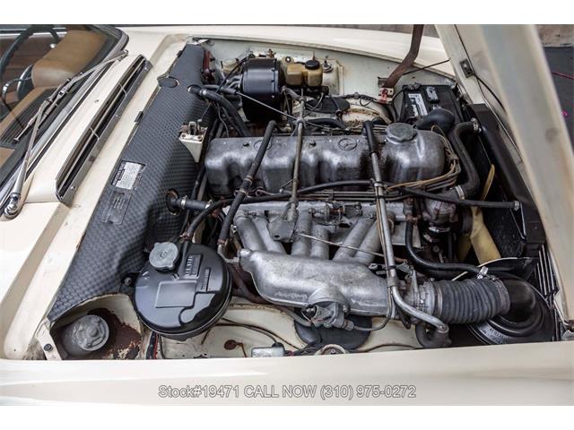 1966 Mercedes-Benz 230SL (CC-2062155) for sale in Beverly Hills, California