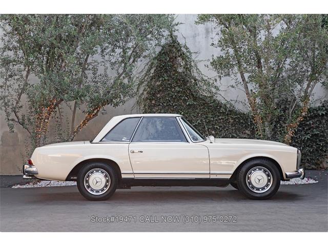 1966 Mercedes-Benz 230SL (CC-2062155) for sale in Beverly Hills, California