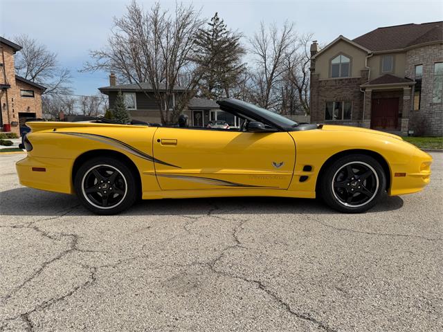 2002 Pontiac Firebird (CC-2063921) for sale in Mundelein, Illinois
