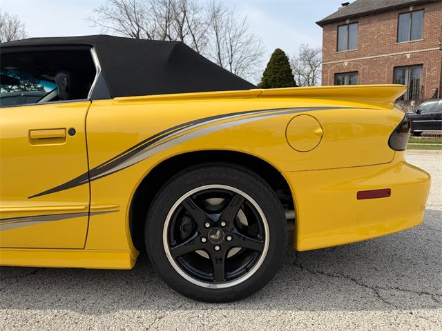 2002 Pontiac Firebird (CC-2063921) for sale in Mundelein, Illinois