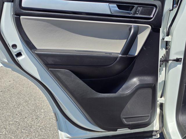 2017 Volkswagen Touareg (CC-2063930) for sale in Hope Mills, North Carolina