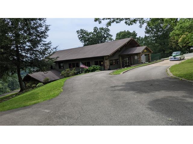 1947 Pontiac Deluxe Eight (CC-2064785) for sale in Carlisle, Pennsylvania