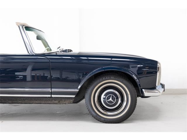 1967 Mercedes-Benz 250SL (CC-2065279) for sale in Naarden, Noord-Holland