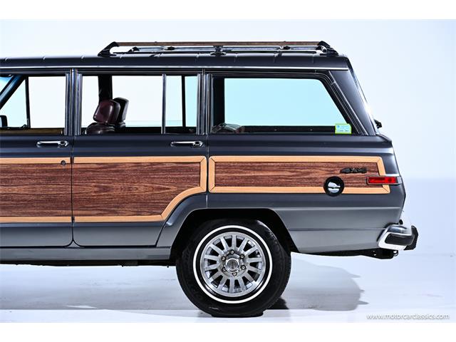 1991 Jeep Grand Wagoneer (CC-2065525) for sale in Farmingdale, New York