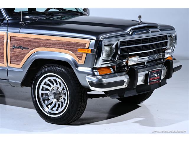1991 Jeep Grand Wagoneer (CC-2065525) for sale in Farmingdale, New York