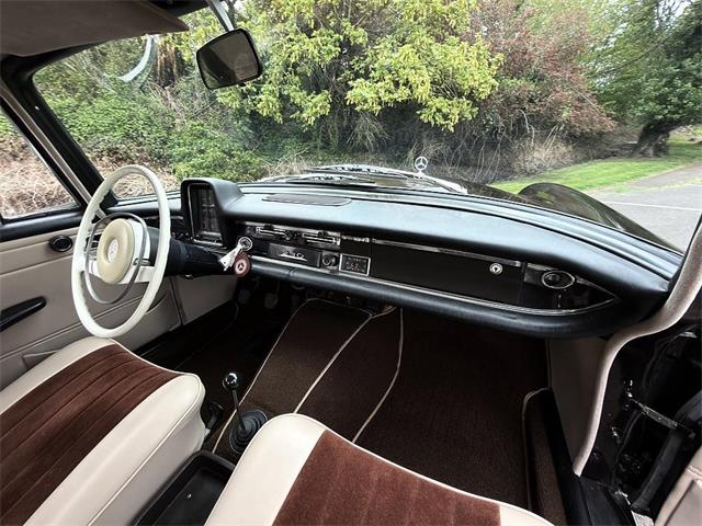 1968 Mercedes-Benz 230 (CC-2065581) for sale in Gladstone, Oregon