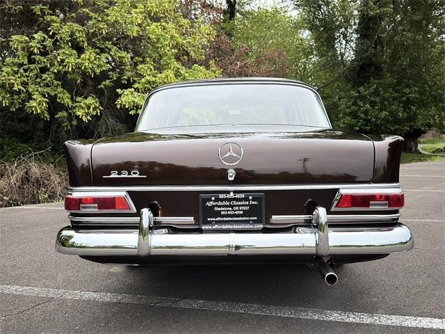 1968 Mercedes-Benz 230 (CC-2065581) for sale in Gladstone, Oregon