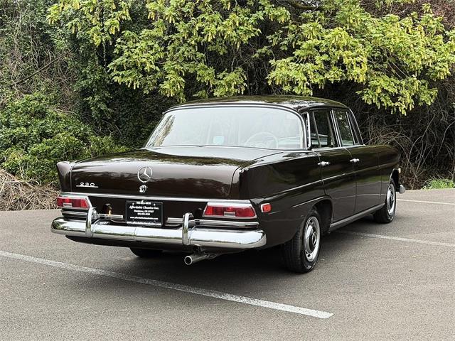1968 Mercedes-Benz 230 (CC-2065581) for sale in Gladstone, Oregon