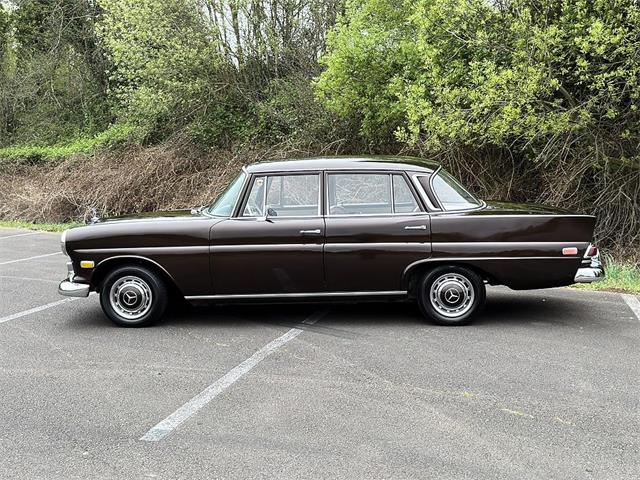 1968 Mercedes-Benz 230 (CC-2065581) for sale in Gladstone, Oregon